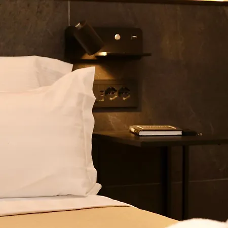 Garibaldi 4 3 Second Floor 아파트 *