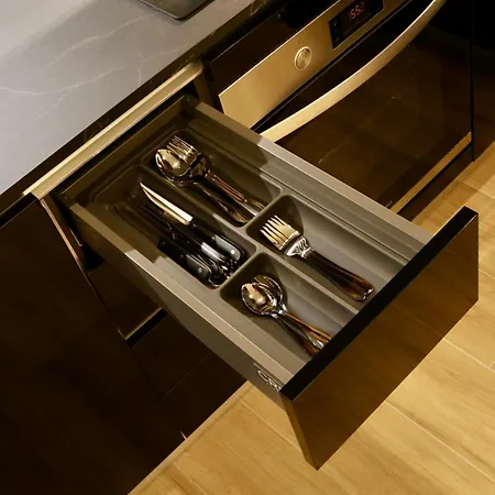 Daire Luxurious 1br - Historical Centre - Fully Equipped & Renovated - Garibaldi#3