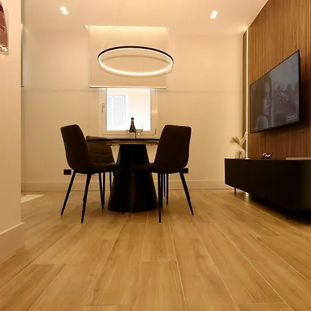 Superior Luxurious Romantic Getaway - Historical Centre - Fully Equipped & Renovated - Garibaldi#3 Olbia