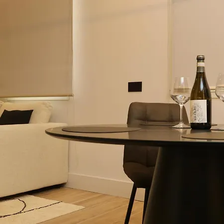 Garibaldi 3 Renovated 1br Apartment, Old Town *