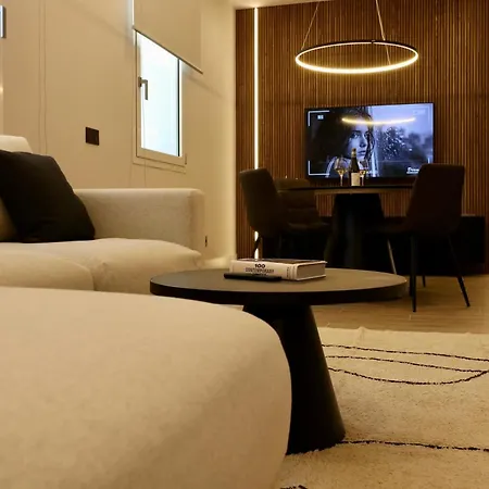 Apartment Superior Luxurious Romantic Getaway - Historical Centre - Fully Equipped & Renovated - Garibaldi#3