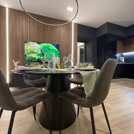 Luxurious 1br - Historical Centre - Fully Equipped & Renovated - Garibaldi#3 Daire Olbia