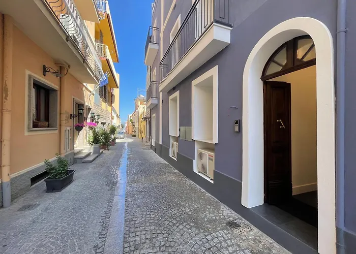 Apartament Luxurious 1br - Historical Centre - Fully Equipped & Renovated - Garibaldi#3 *