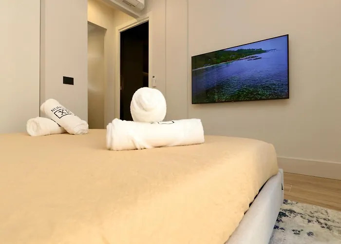 Luxurious 1br - Historical Centre - Fully Equipped & Renovated - Garibaldi#3 Apartament